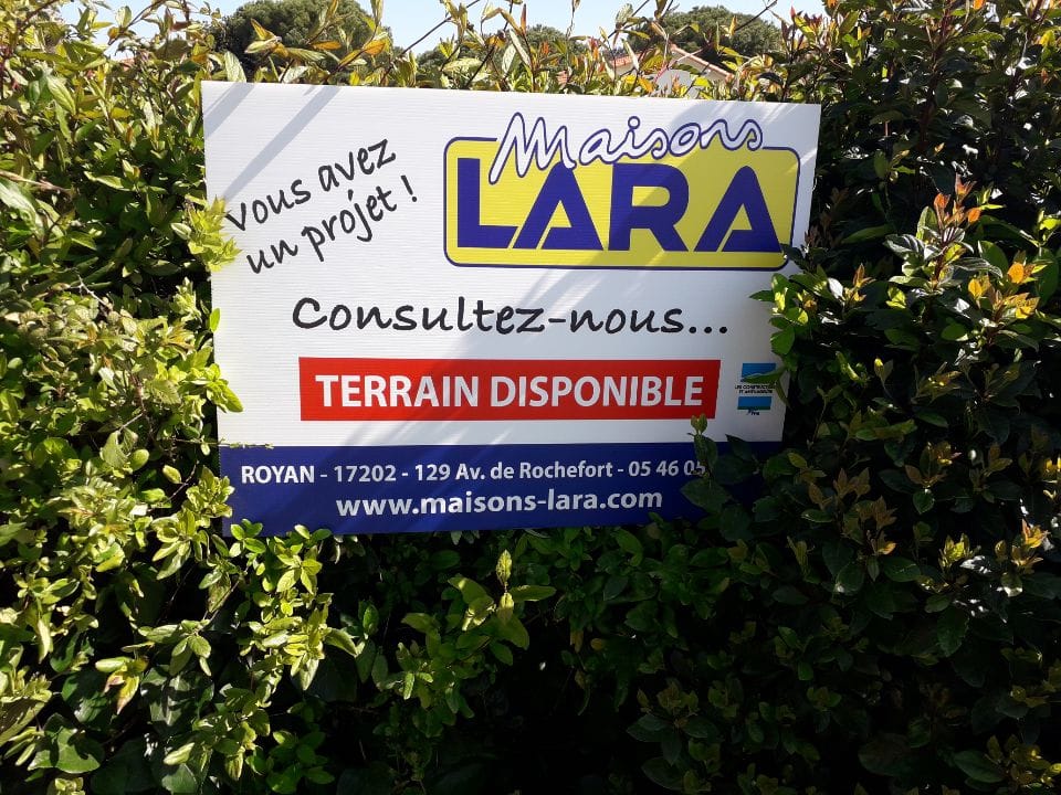 Panneau Maisons LARA terrain disponible à Royan